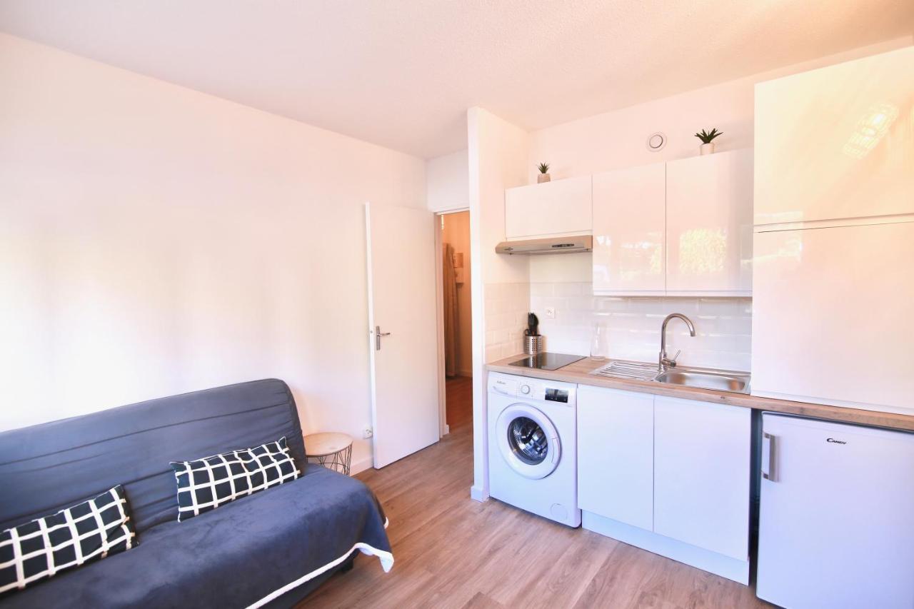 Les Hibiscus Apartment Saint-Mandrier-sur-Mer Exterior photo